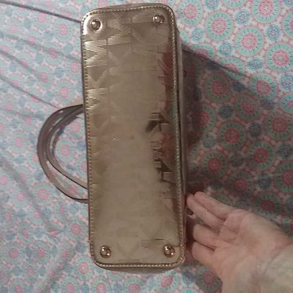 Rose Gold Michael Kors Jet Set Tote❤ - Picture 9 of 11